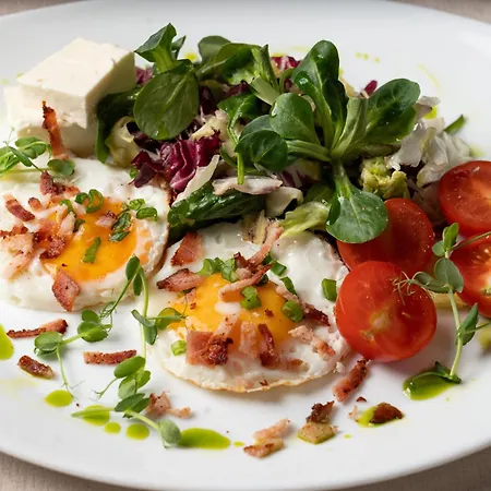 Barrique Garden - Breakfast & Restaurant - Old Town -officially Classified 3* Брашов