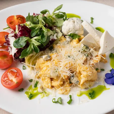 Barrique Garden - Breakfast & Restaurant - Old Town -officially Classified 3*