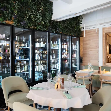 Barrique Garden - Breakfast & Restaurant - Old Town -officially Classified