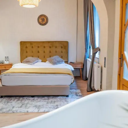 Barrique Garden 3* Брашов