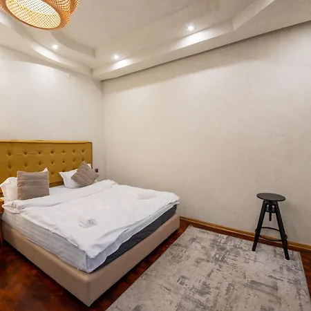 Гостьовий будинок Barrique Garden - Breakfast & Restaurant - Old Town -officially Classified 3*