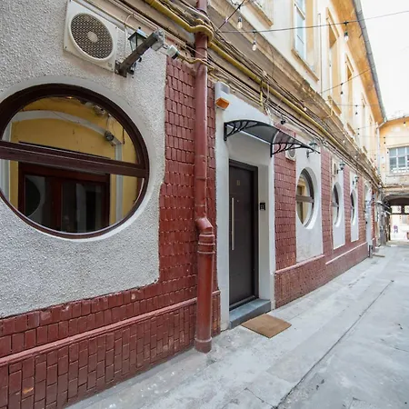 Barrique Garden - Breakfast & Restaurant - Old Town -officially Classified