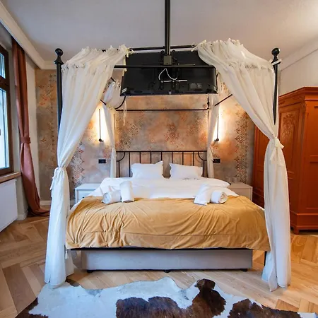 Barrique Garden - Breakfast & Restaurant - Old Town -officially Classified 3*