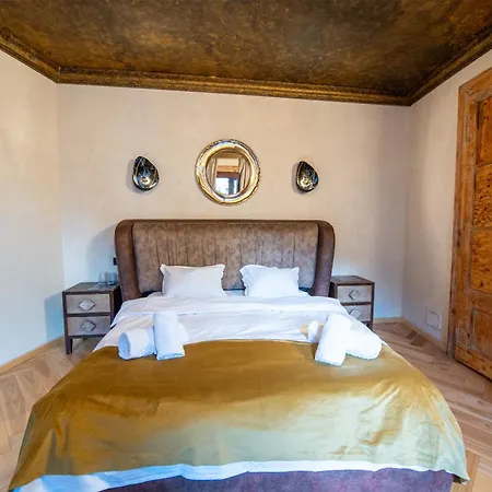 Barrique Garden - Breakfast & Restaurant - Old Town -officially Classified Гостьовий будинок 3*